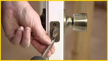 Metro Locksmith Services San Antonio, TX 210-780-7321 - 14-install-new-lock
